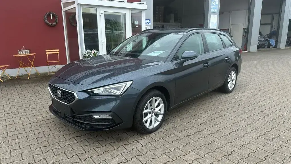 Gebraucht Seat Leon Style 116 PS (85 kW) 2023 Grau Limousine