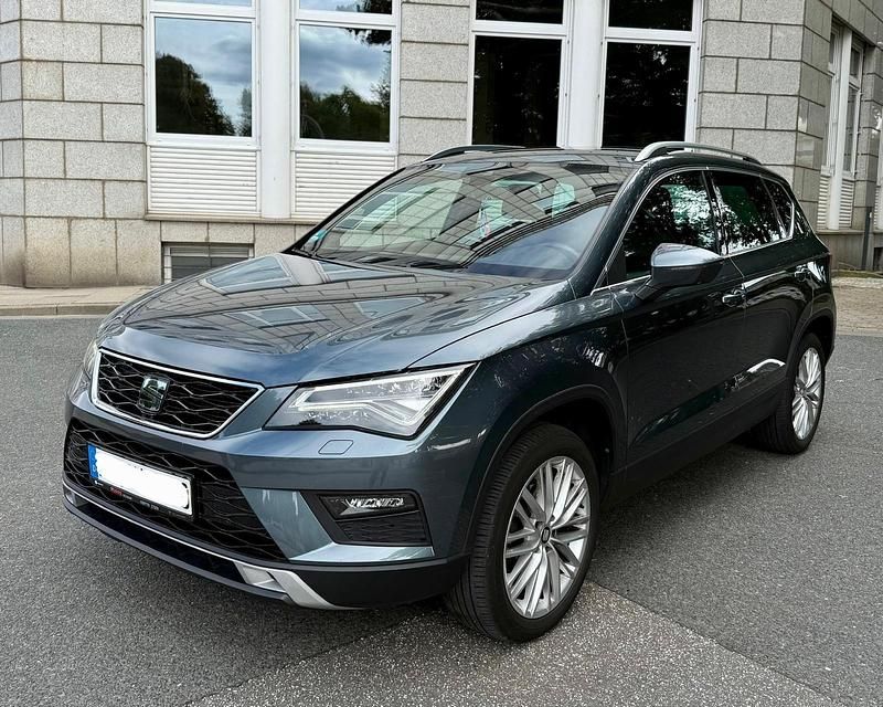 Grau Gebraucht 2020 Seat Ateca XCELLENCE SUV | 20.800 € (Fairer Preis) - Bild 1/4