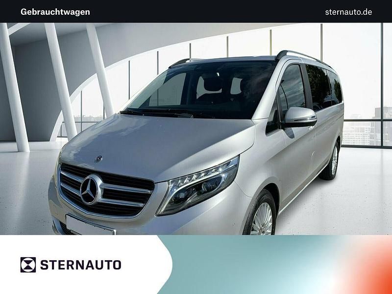 Brillantsilber metallic Gebraucht 2017 Mercedes V250 Edition Van / Kleinbus | 39.984 € (Guter Preis) - Bild 1/4