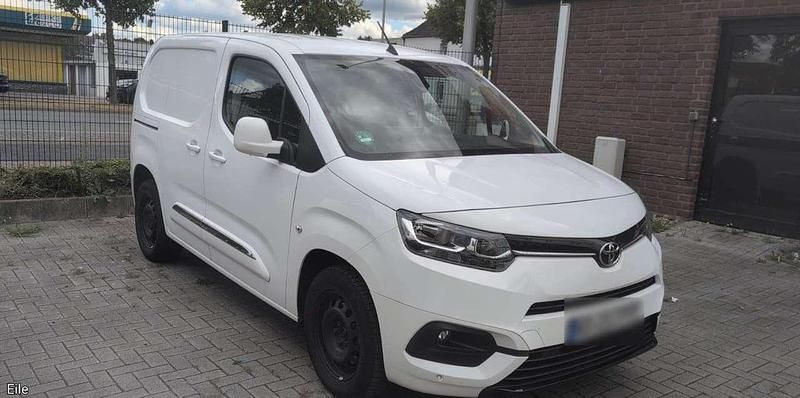 Weiß Gebraucht 2020 Toyota Proace City City Van / Kleinbus | 9.900 € (Superpreis) - Bild 1/4