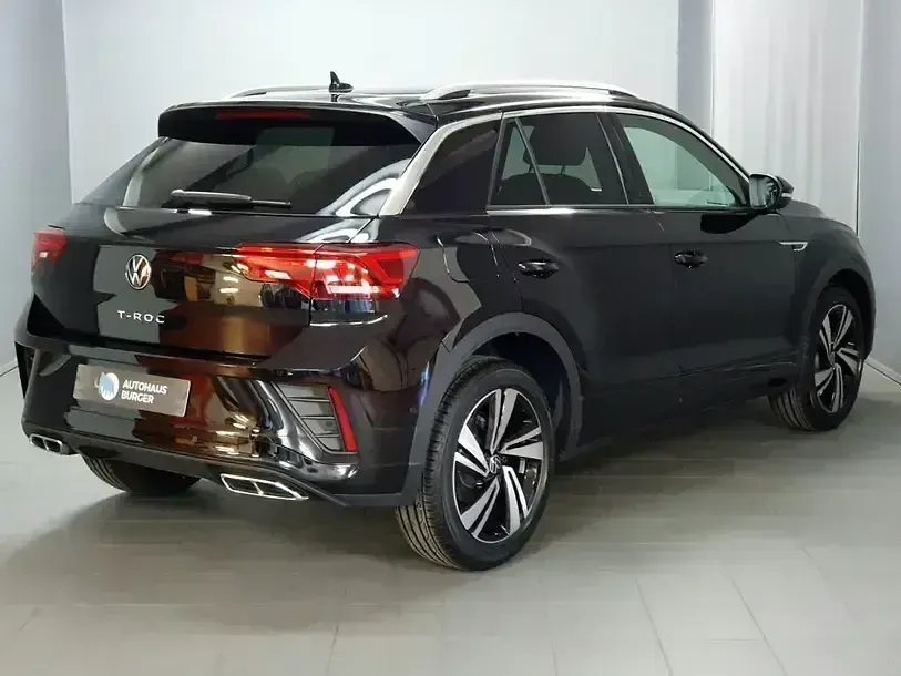 Second-hand VW T-Roc R-line 150 CP (110 kW) 2025 Negru SUV
