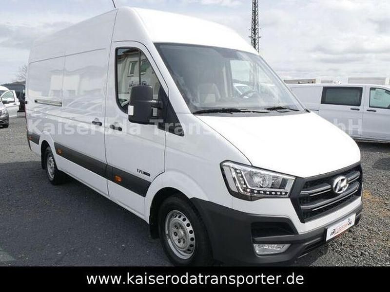 Gebraucht Hyundai H 350 125 PS (91 kW) 2018 Weiss Van