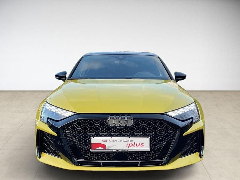 Gebraucht Audi RS3 Sportback Ambiente 400 PS (294 kW) 2025 Pythongelb metallic Kleinwagen