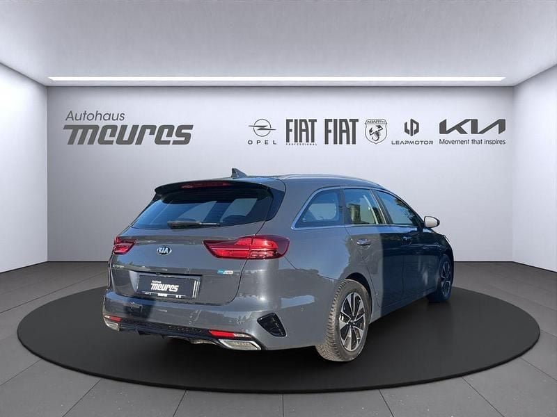 Gebraucht Kia Ceed Sportswagon Spirit 141 PS (103 kW) 2020 H8g) pentametal met. (grau Kombi