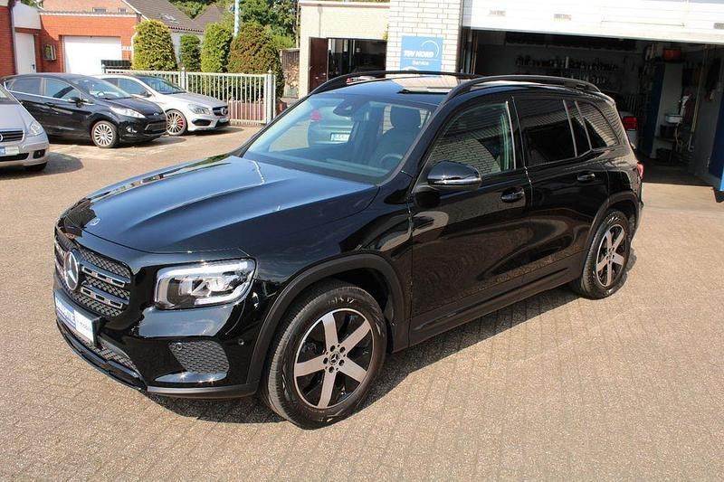 Schwarz Gebraucht 2022 Mercedes GLB200 Progressive SUV | 36.500 € (Fairer Preis) - Bild 1/4