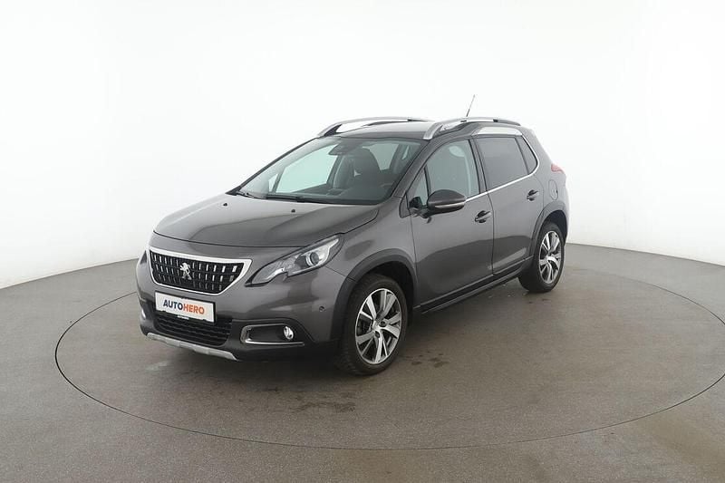Grau Gebraucht 2019 Peugeot 2008 Allure SUV | 14.910 € (Guter Preis) - Bild 1/3