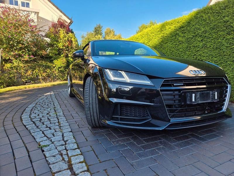 Schwarz Gebraucht 2016 Audi TT Roadster Ambiente Cabrio | 18.900 € (Superpreis) - Bild 1/4