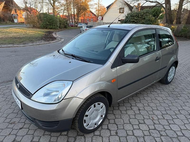 Gebraucht Ford Fiesta Ambiente 69 PS (50 kW) 2003 Beige Kleinwagen