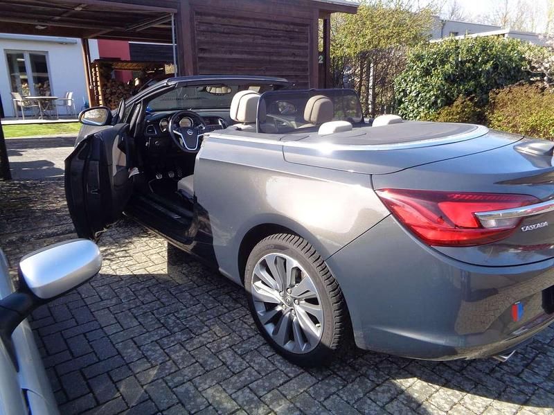 Gebraucht Opel Cascada Innovation 170 PS (125 kW) 2016 Grau Cabrio