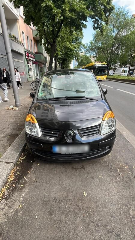 Schwarz Gebraucht 2006 Renault Modus Initiale Paris Van / Kleinbus | 1.750 € - Bild 1/4