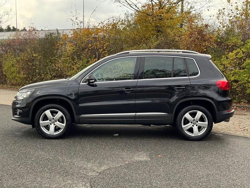 Gebraucht VW Tiguan Sportline 122 PS (89 kW) 2013 Schwarz SUV