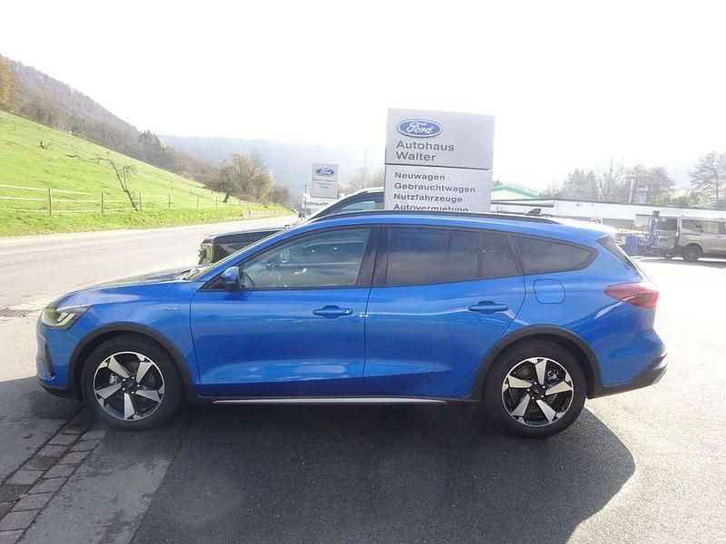 Gebraucht Ford Focus Active X 155 PS (114 kW) 2024 Dynamicblau metallic Kombi