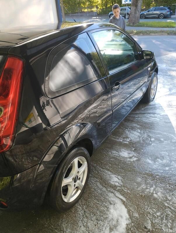 Schwarz Gebraucht 2008 Ford Fiesta Kleinwagen | 1.300 € (Fairer Preis) - Bild 1/4