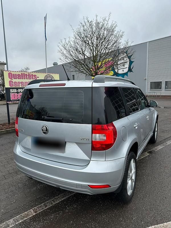 Gebraucht Skoda Yeti 105 PS (77 kW) 2014 Silber SUV