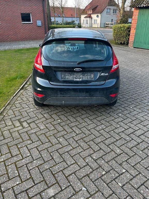 Gebraucht Ford Fiesta 82 PS (60 kW) 2012 Schwarz Kleinwagen