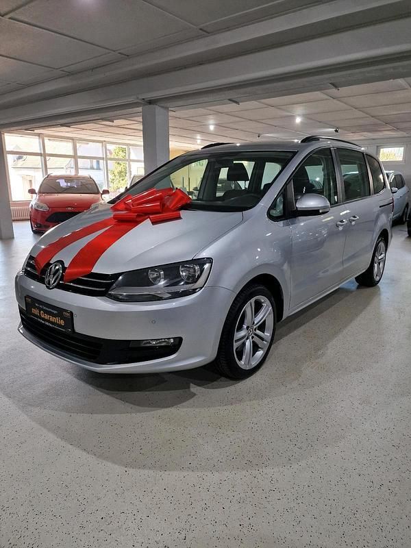 Silber Gebraucht 2011 VW Sharan Van / Kleinbus | 11.249 € (Teuer) - Bild 1/2