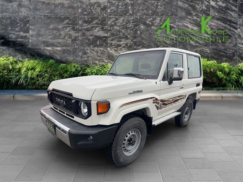 Weiß Neu 2024 Toyota Land Cruiser SUV | 79.980 € (Fairer Preis) - Bild 1/4