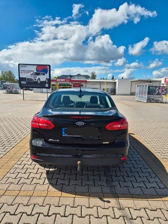 Second-hand Ford Focus 125 CP (91 kW) 2017 Negru Berlinǎ