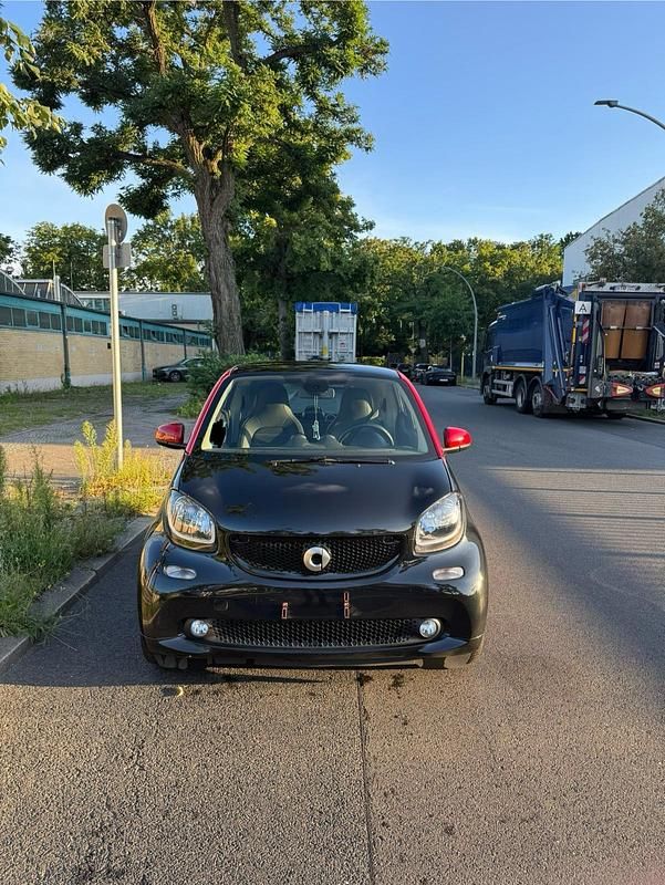 Schwarz Gebraucht 2016 Smart ForTwo Coupé Coupé | 11.000 € (Guter Preis) - Bild 1/4