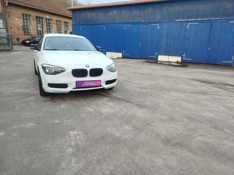 Gebraucht BMW 114 110 PS (80 kW) 2013 Weiß Kleinwagen
