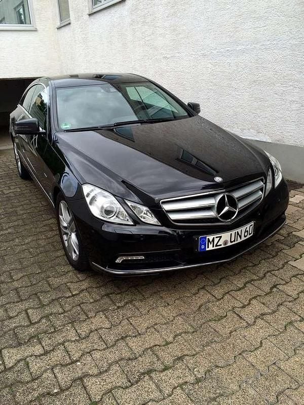 Gebraucht Mercedes E350 Edition 292 PS (214 kW) 2010 Coupé