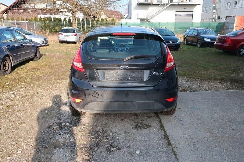 Gebraucht Ford Fiesta Trend 82 PS (60 kW) 2012 Schwarz Kleinwagen