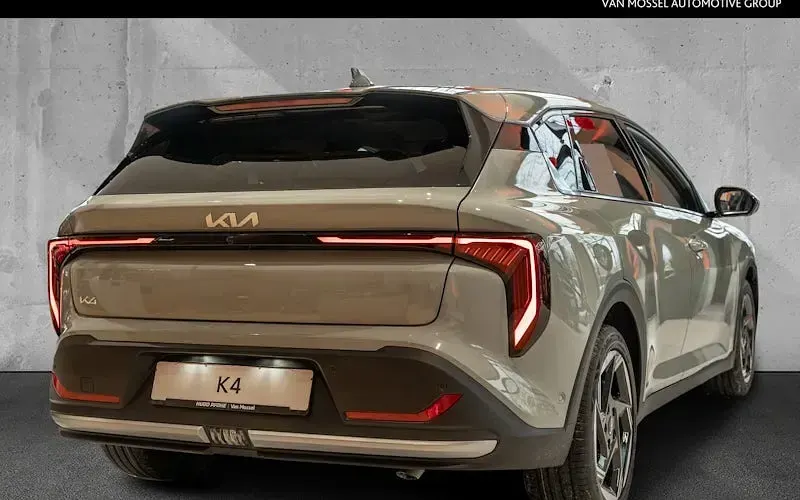 Neu Kia K4 Spirit 180 PS (132 kW) 2026 Grau Limousine