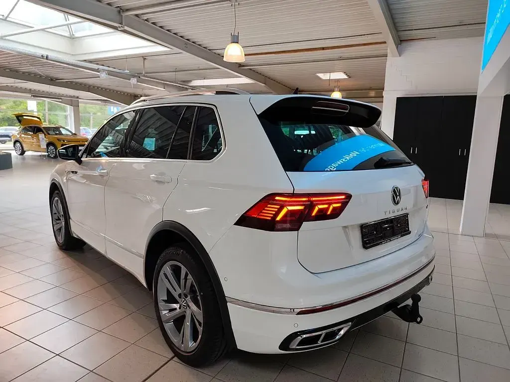 Gebraucht VW Tiguan R-line 150 PS (110 kW) 2020 Weiß SUV