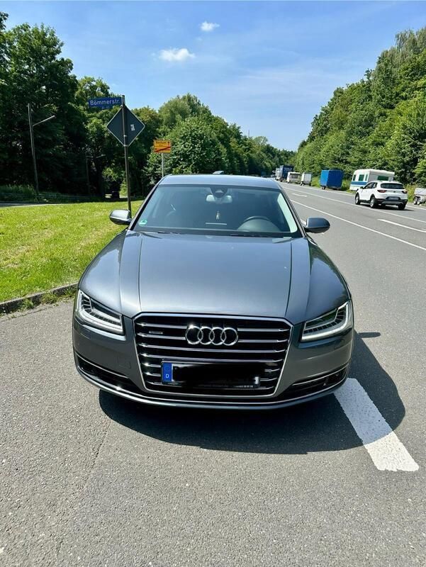 Grau Gebraucht 2015 Audi A8 Ambiente Limousine | 27.500 € (Fairer Preis) - Bild 1/4