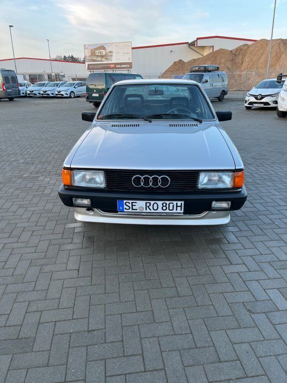 Silber Gebraucht 1986 Audi 80 Limousine | 6.999 € - Bild 1/4