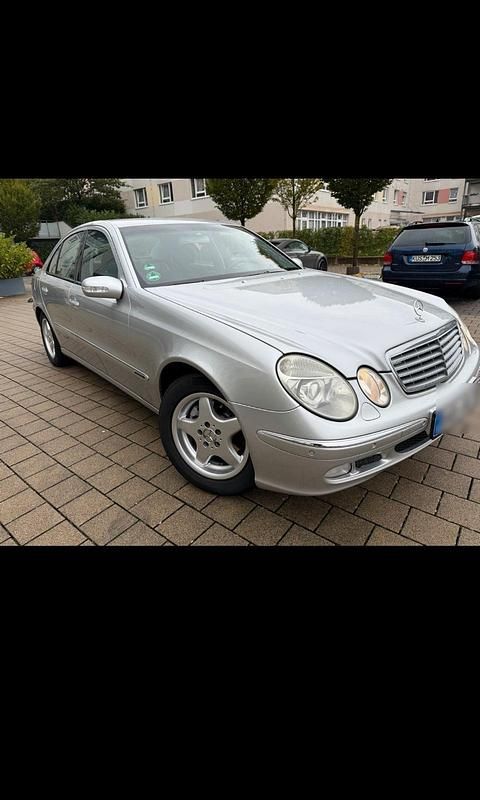 Gebraucht 2002 Mercedes E240 Limousine | 4.800 € (Teuer) - Bild 1/4