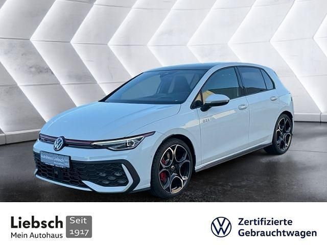 Weiß Neu 2025 VW Golf VIII GTI Limousine | 42.999 € (Guter Preis) - Bild 1/4