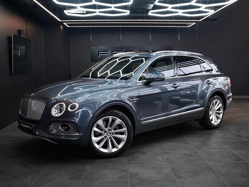 Grau Gebraucht 2016 Bentley Bentayga SUV | 79.900 € (Teuer) - Bild 1/4