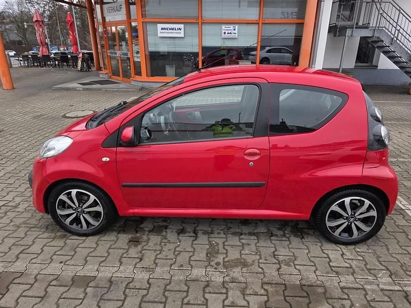 Second-hand Citroën C1 68 CP (50 kW) 2006 Roșu Hatchback