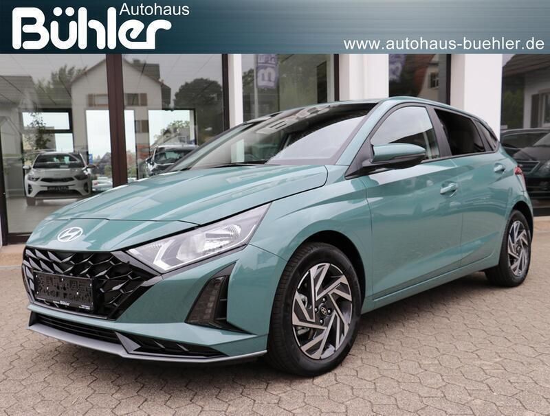 Lucid lime metallic Gebraucht 2024 Hyundai i20 Trend Kleinwagen | 17.600 € (Fairer Preis) - Bild 1/4