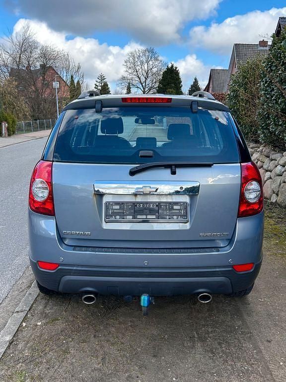 Gebraucht Chevrolet Captiva LT 167 PS (122 kW) 2011 Silber SUV