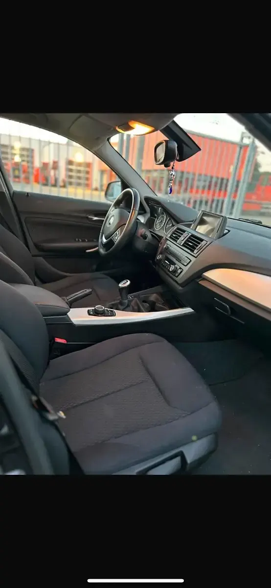 Gebraucht BMW 116 109 PS (80 kW) 2015 Schwarz Kleinwagen