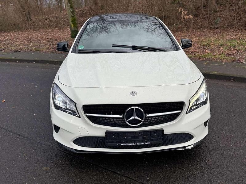Gebraucht Mercedes CLA220 177 PS (130 kW) 2017 Calcitweiss/zirrusweiss Limousine