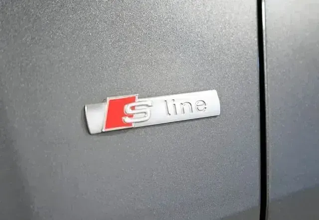 Second-hand Audi A6 S-Line 204 CP (150 kW) 2022 Gri Break