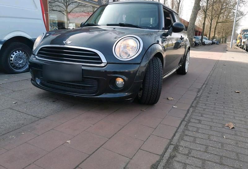 Gebraucht Mini Cooper 74 PS (54 kW) 2012 Schwarz Kleinwagen