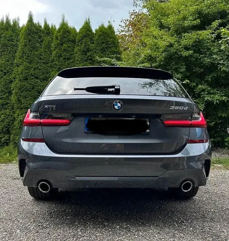 Gebraucht BMW 320 M Sport 190 PS (139 kW) 2019 Grau Kombi