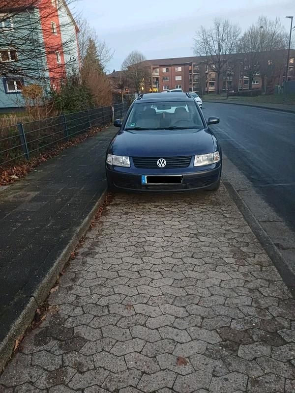 Gebraucht 2000 VW Passat Kombi | 2.000 € (Fairer Preis) - Bild 1/4