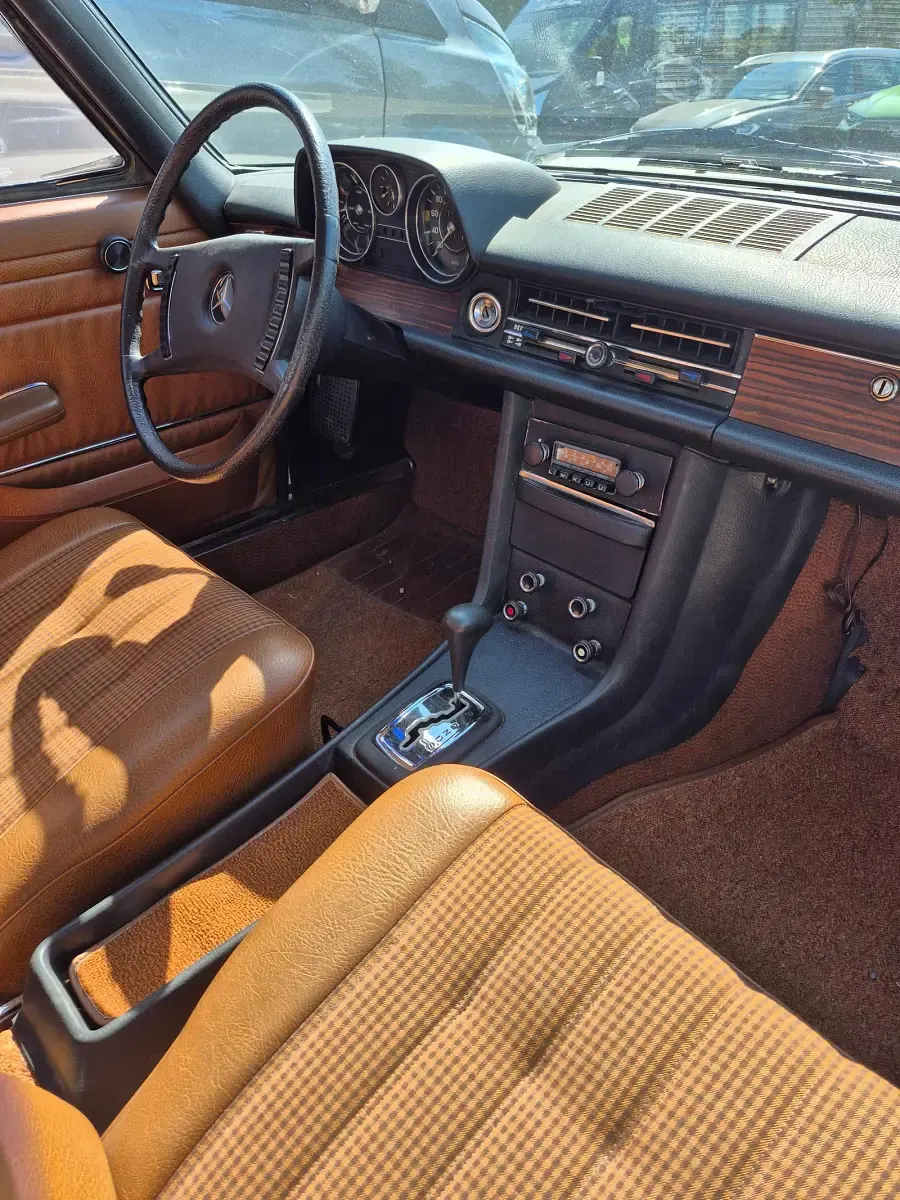 Gebraucht Mercedes W114 150 PS (110 kW) 1971 Weiss Coupé