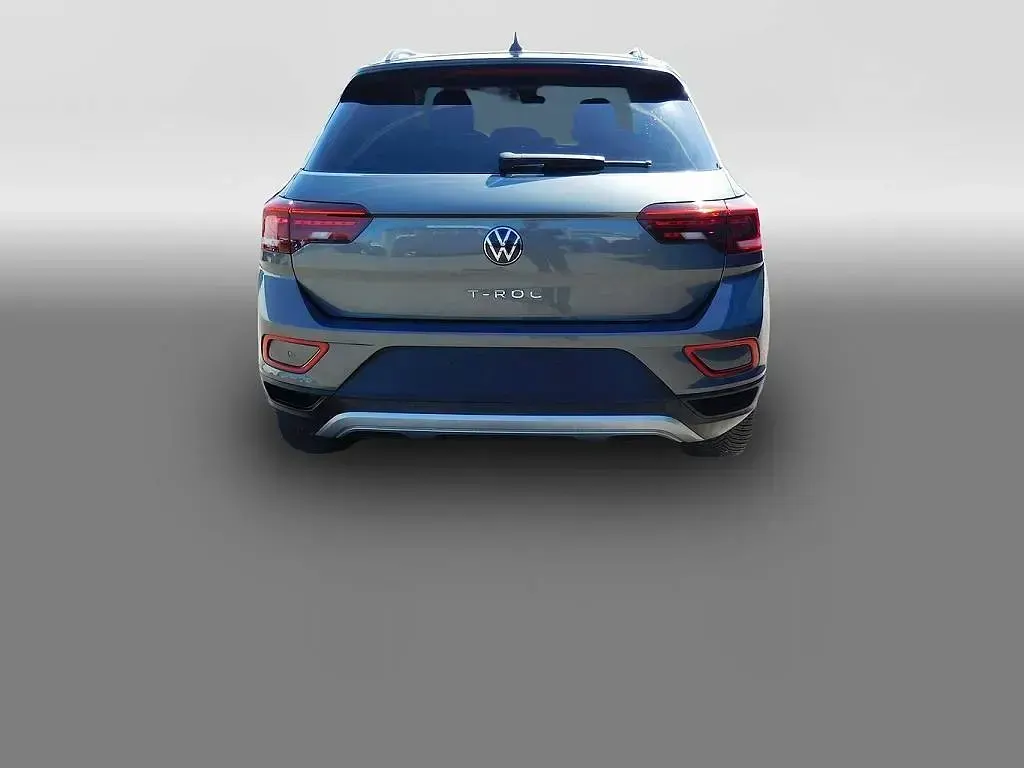 Usata VW T-Roc Life 150 CV (110 kW) 2023 Grigio SUV