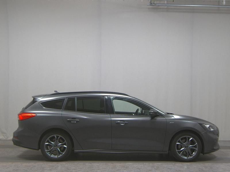 Schwarz Gebraucht 2021 Ford Focus ST-Line Kombi | 13.480 € (Fairer Preis) - Bild 1/4