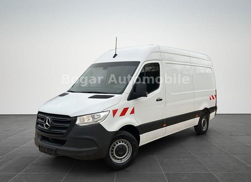 Gebraucht Mercedes Sprinter 163 PS (119 kW) 2019 Arktikweiss Van