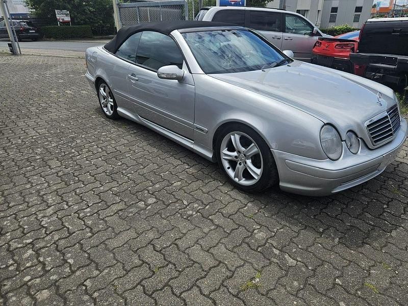 Gebraucht Mercedes CLK230 Avantgarde 197 PS (144 kW) 2001 Silber Cabrio