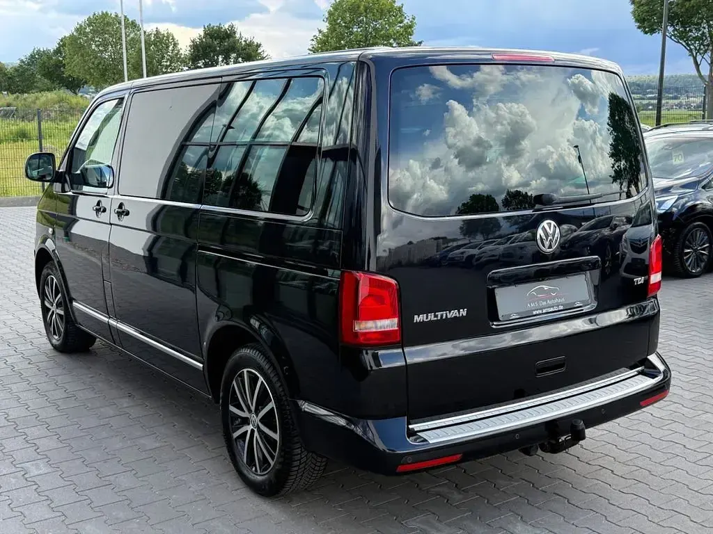 Gebraucht VW Multivan Highline 179 PS (131 kW) 2012 Schwarz Van / Kleinbus