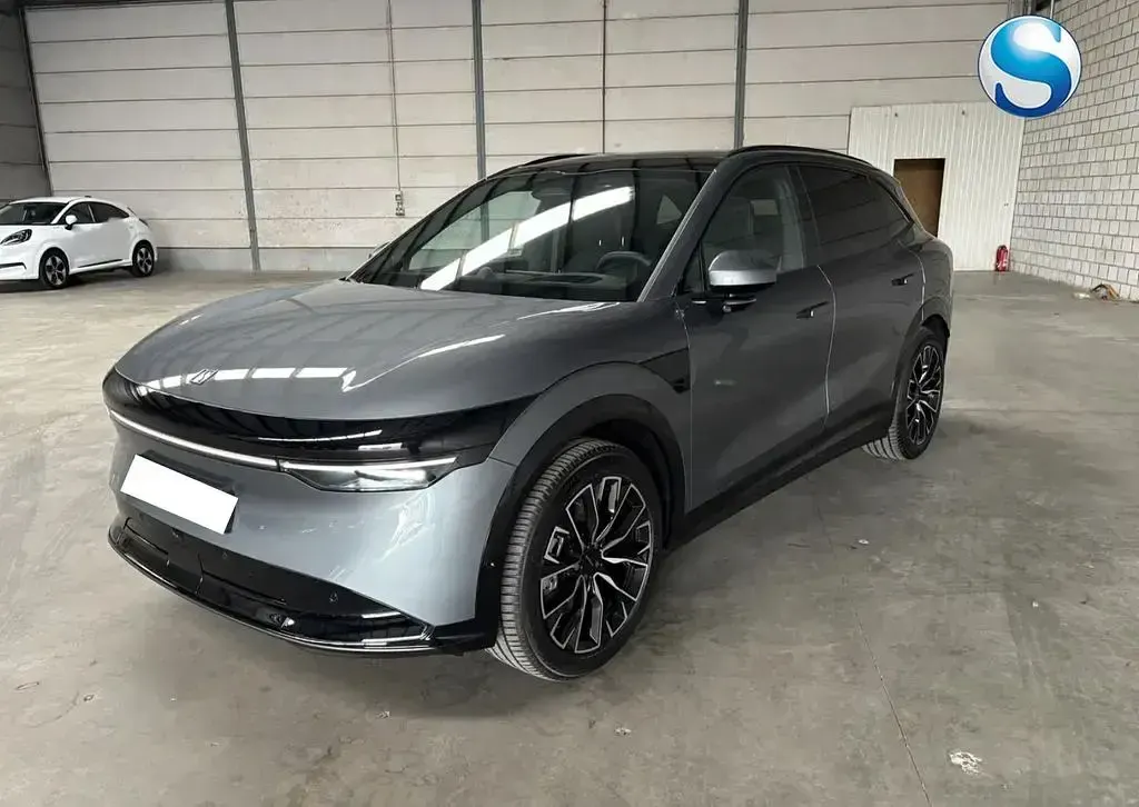 Neu Zeekr 7X Long Range RWD 309 kW (421 PS) 2026 Grau SUV