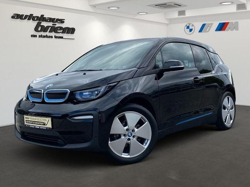 Fluid black mit akzent bmw i b Gebraucht 2022 BMW i3 Kleinwagen | 20.900 € (Fairer Preis) - Bild 1/4